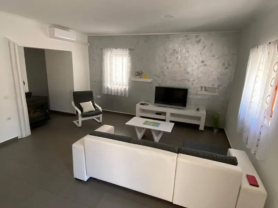 App Krivit Apartment Pula 0*,  Croatia
